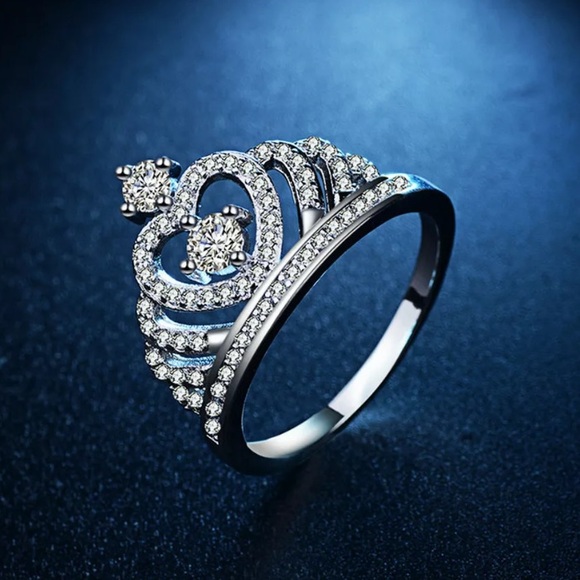 Queen Crown ring in 925 silver & white sapphire. - Picture 2 of 8